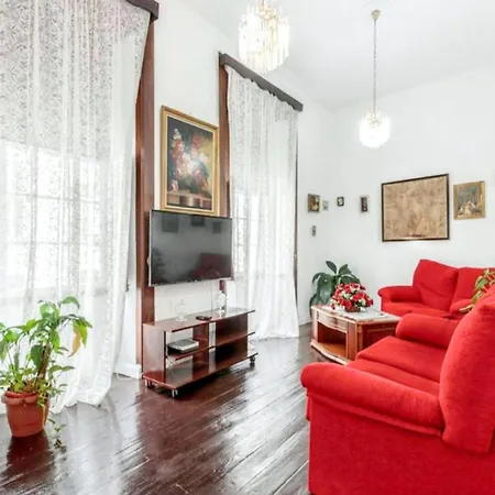 Hébergement de vacances Charming House In With Office. *